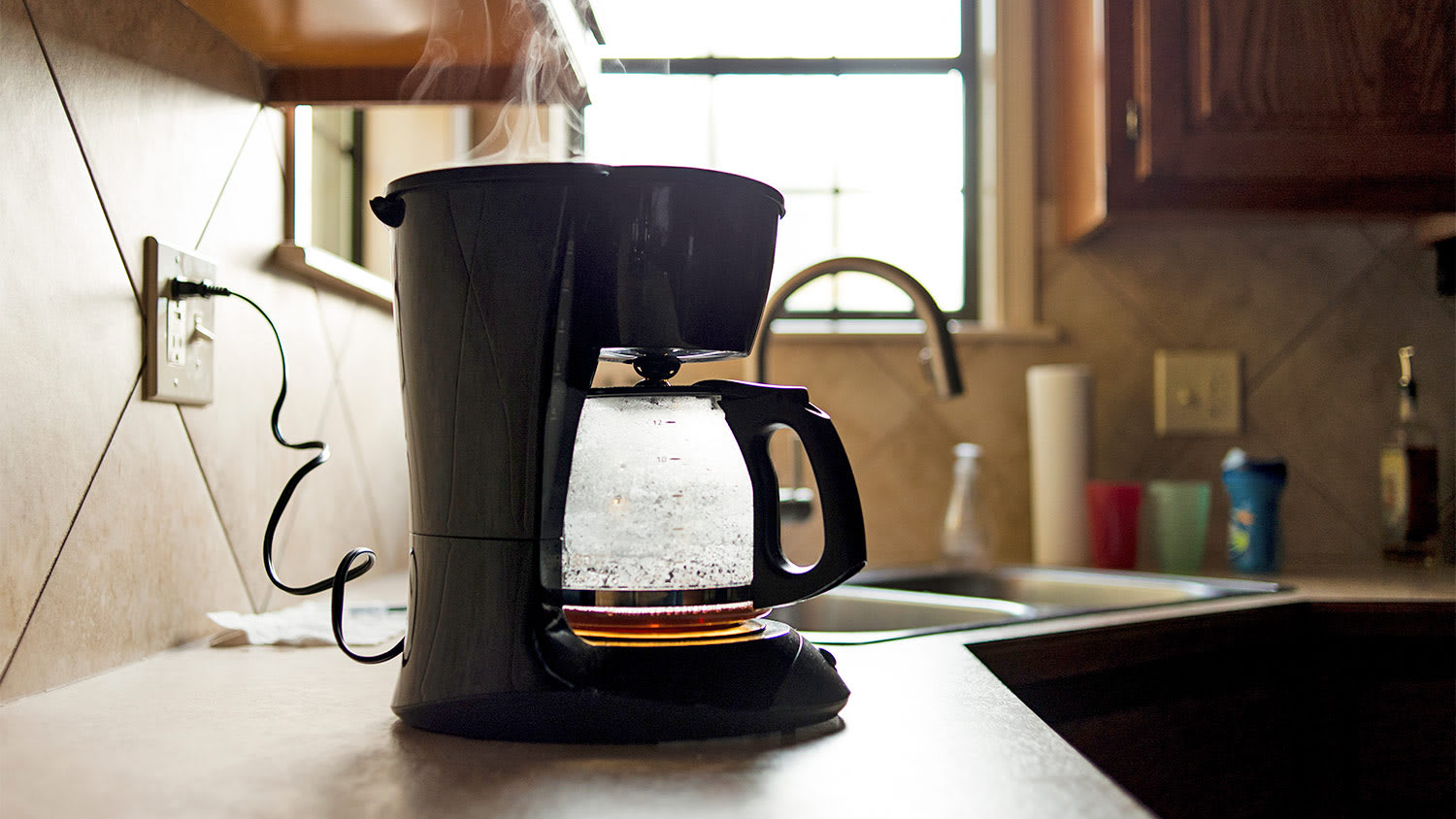 Coffee pot countertop wall plug