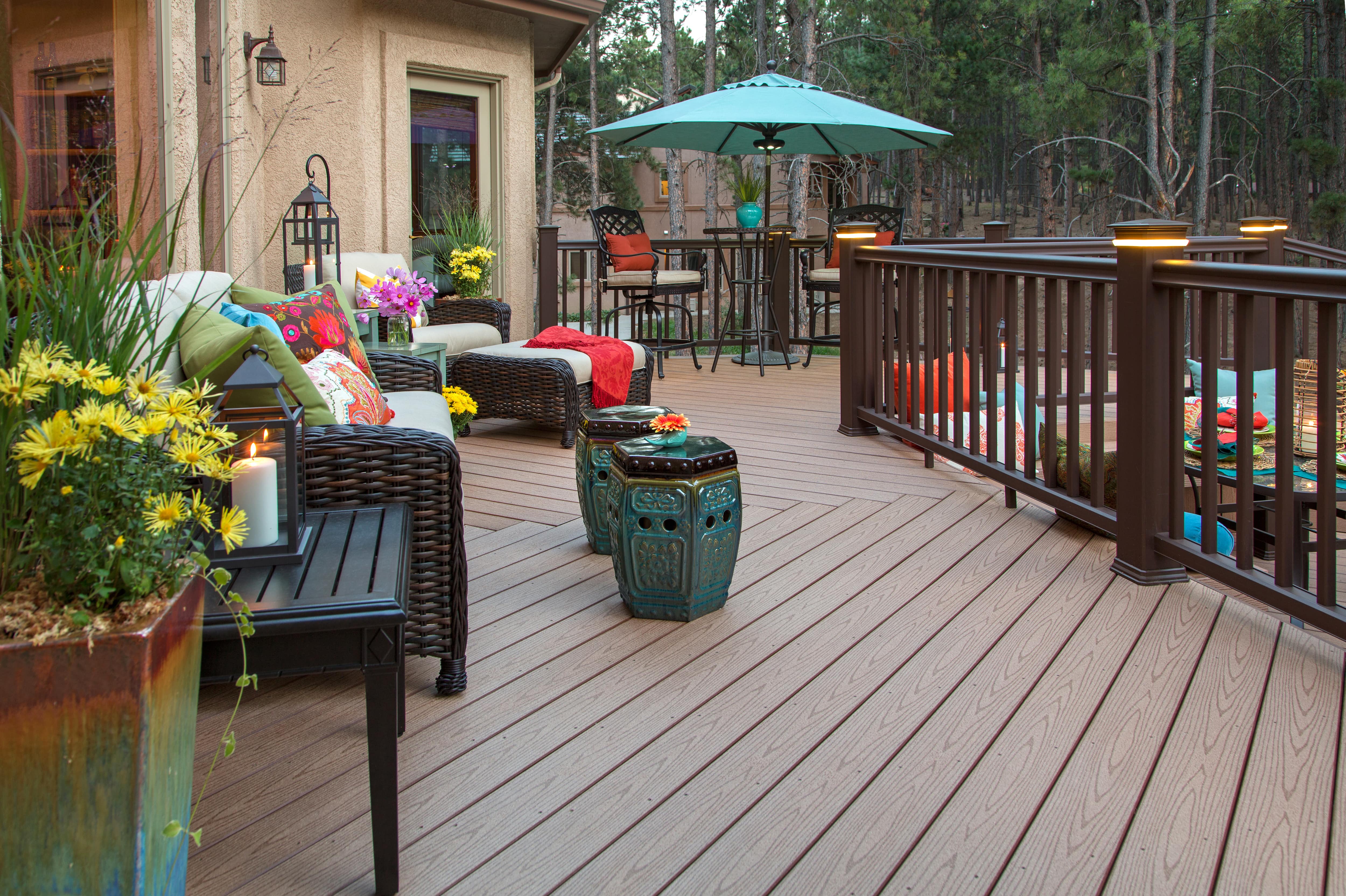 Post cap lights on outdoor deck