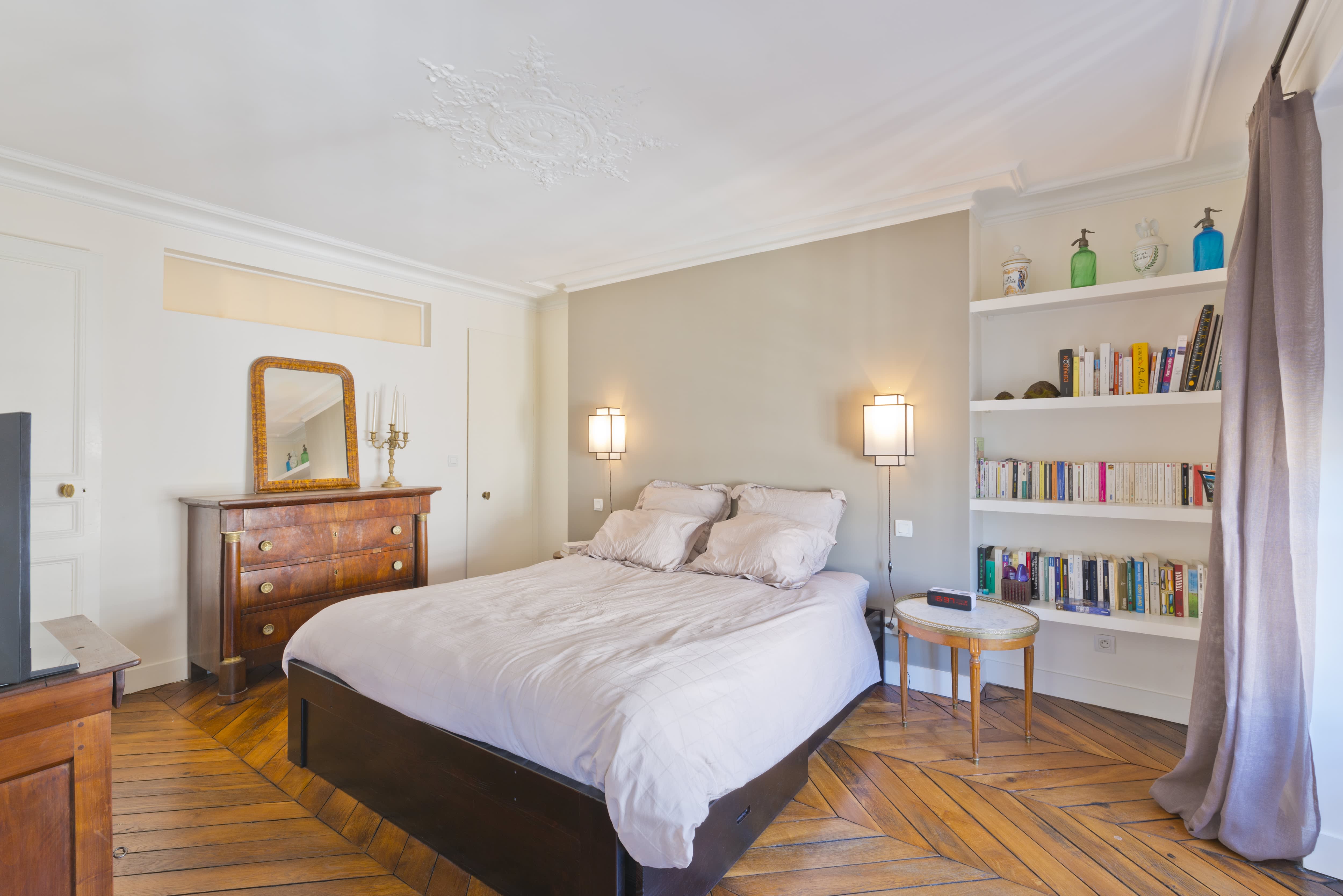 Built-in bookshelf in studio apartment