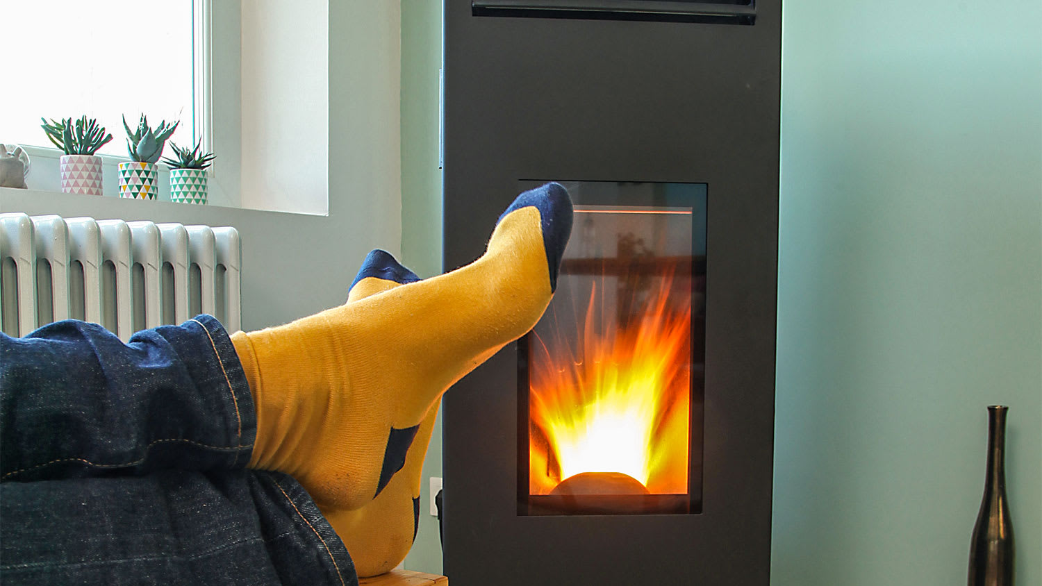 Feet by pellet stove