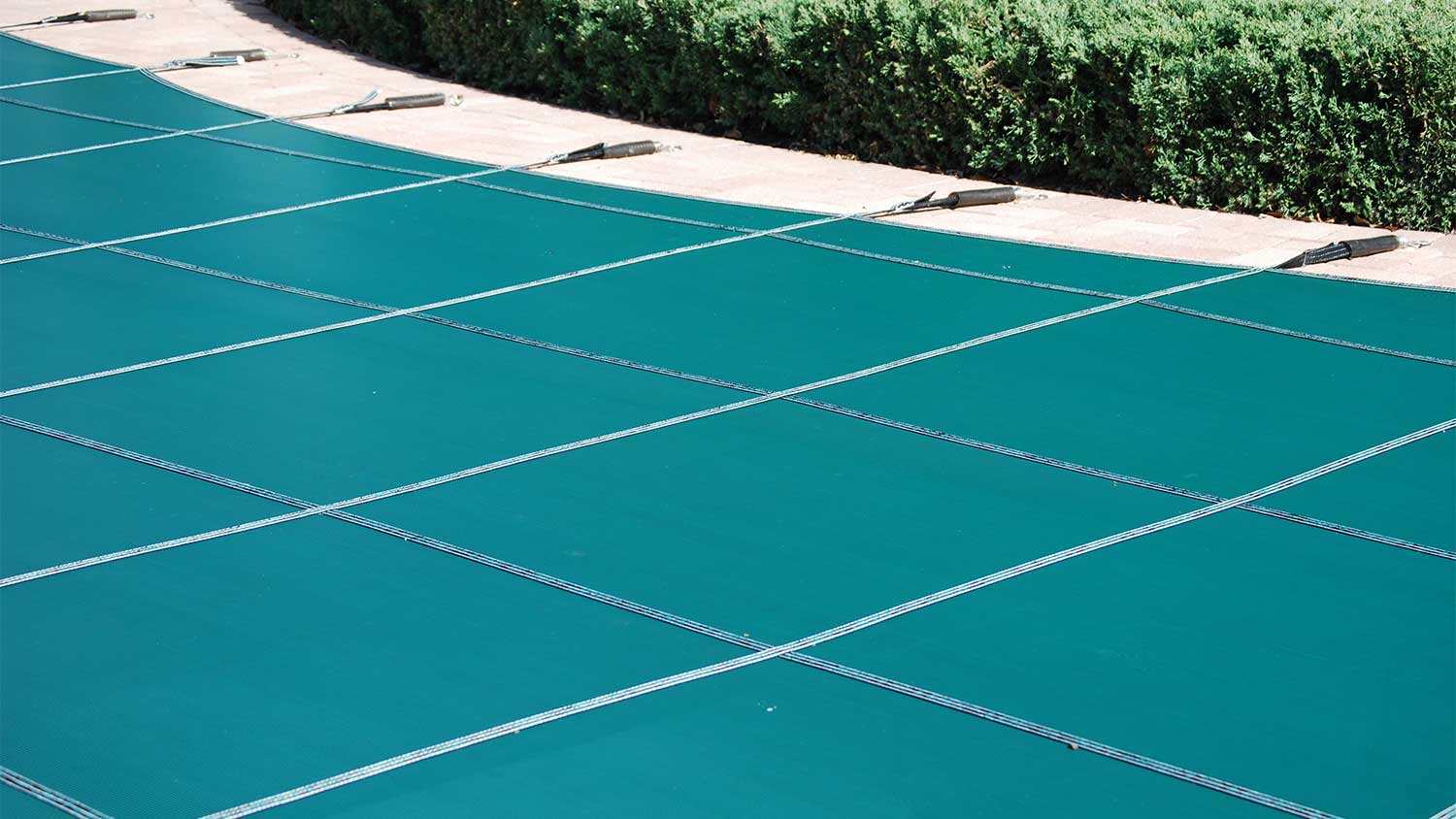 Mesh pool cover