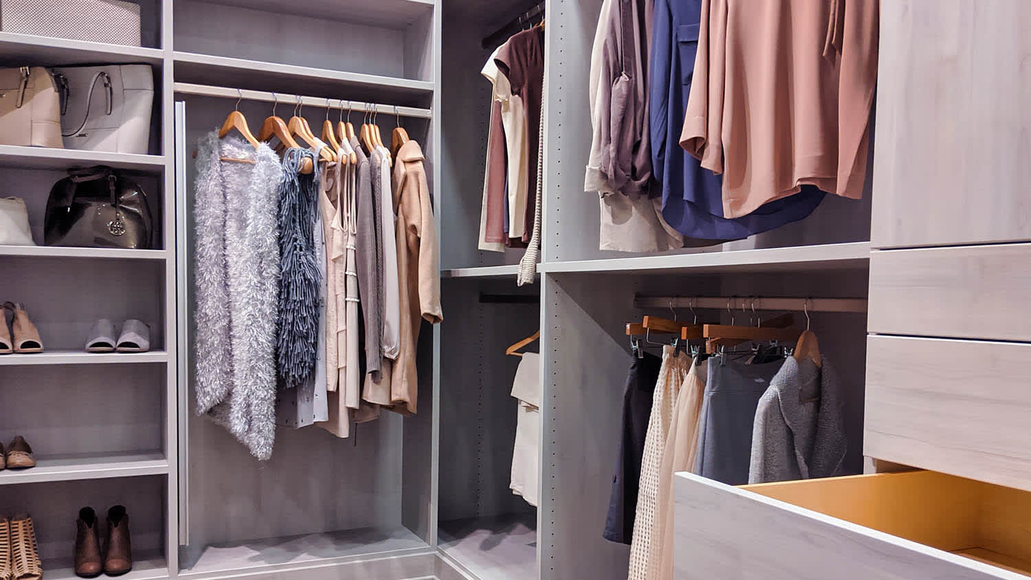 custom walk-in closet designer