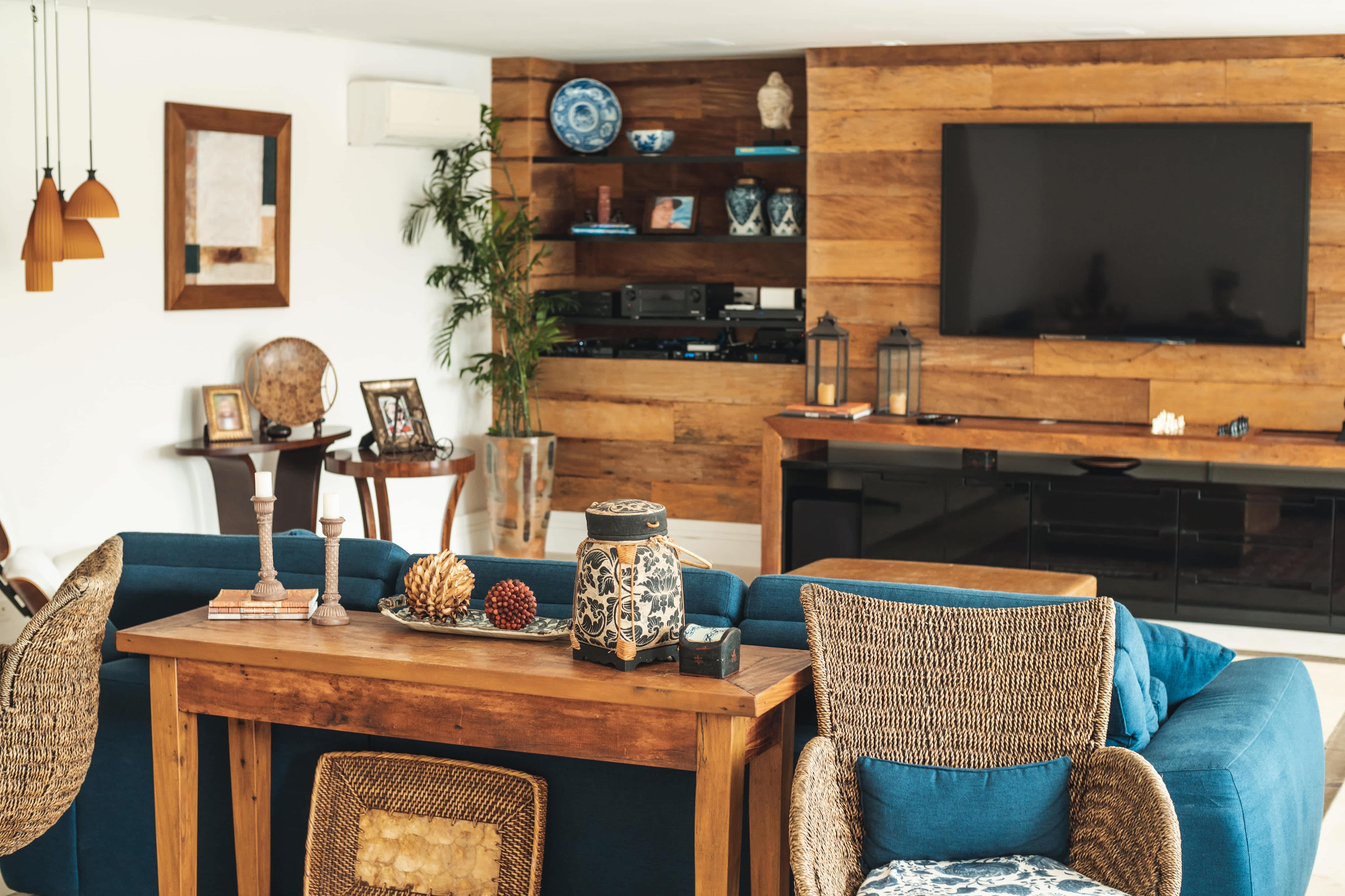 Wood plank accent wall in living room
