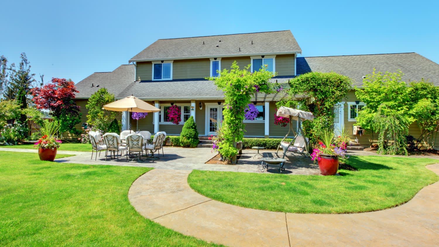 A American country farm luxury house