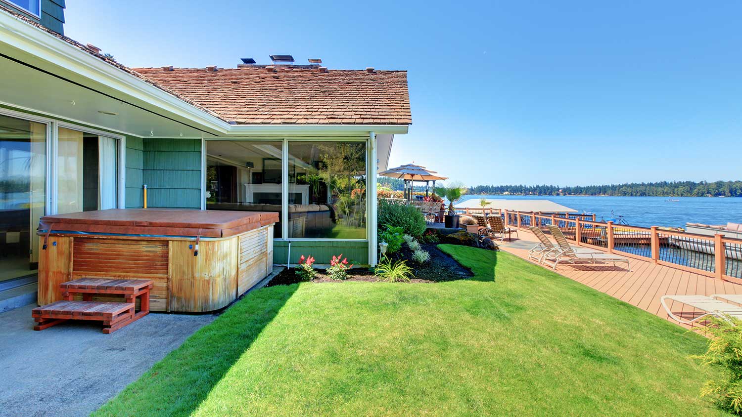 Lake house with large deck and hot tub
