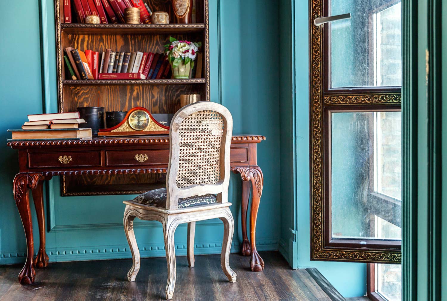 Classic interior library