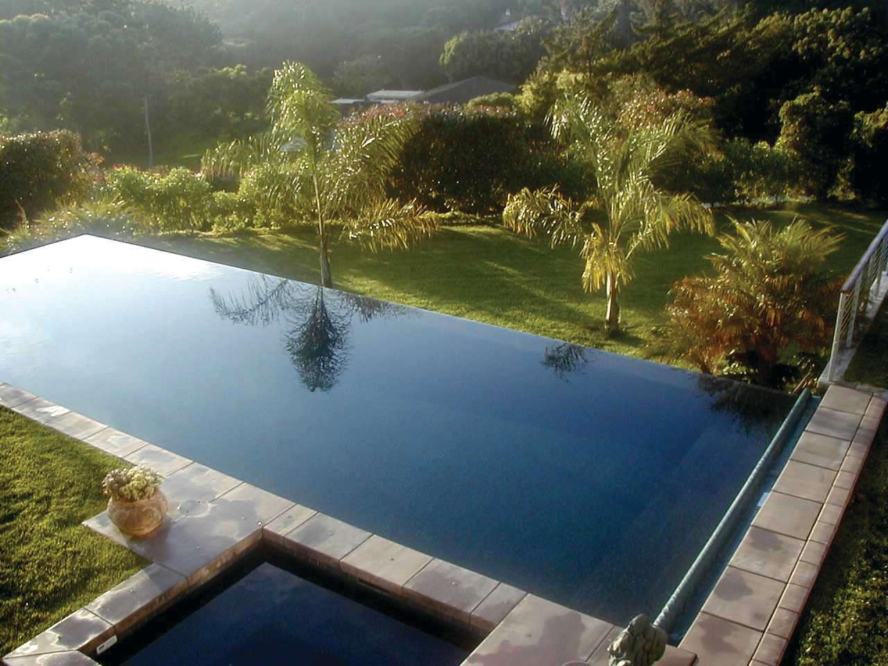 pool with swimming pool cover