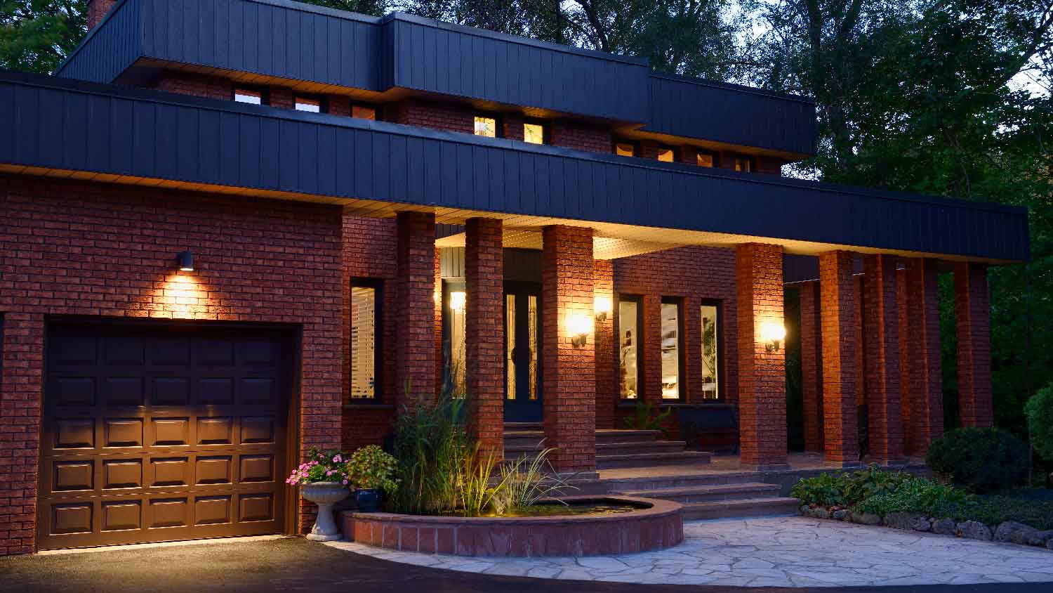 A house with a flat roof
