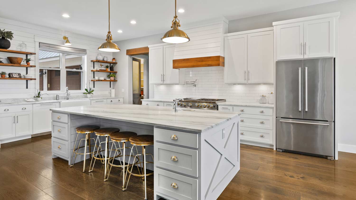 white farmhouse kitchen with island