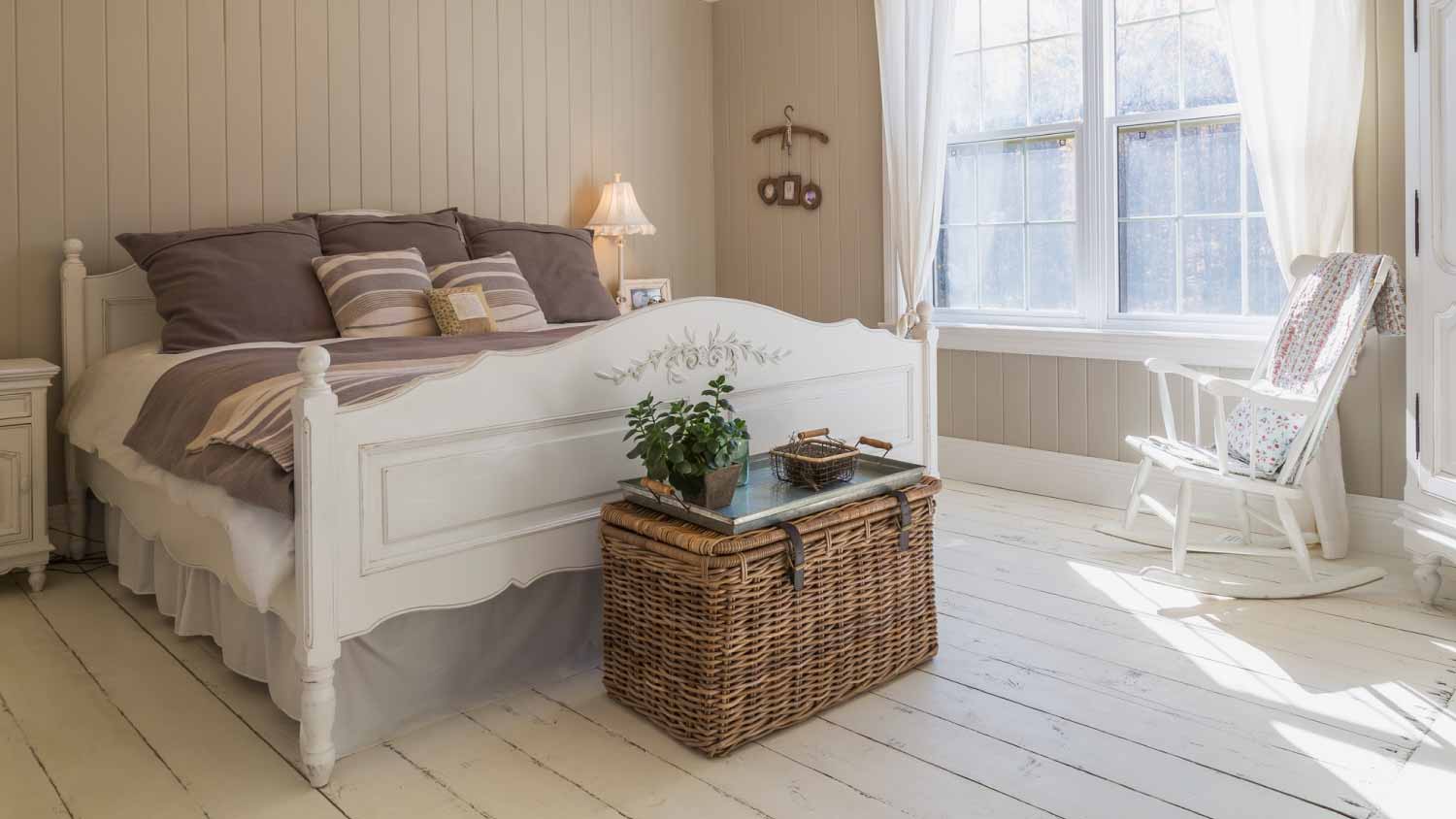 Bedroom with double bed