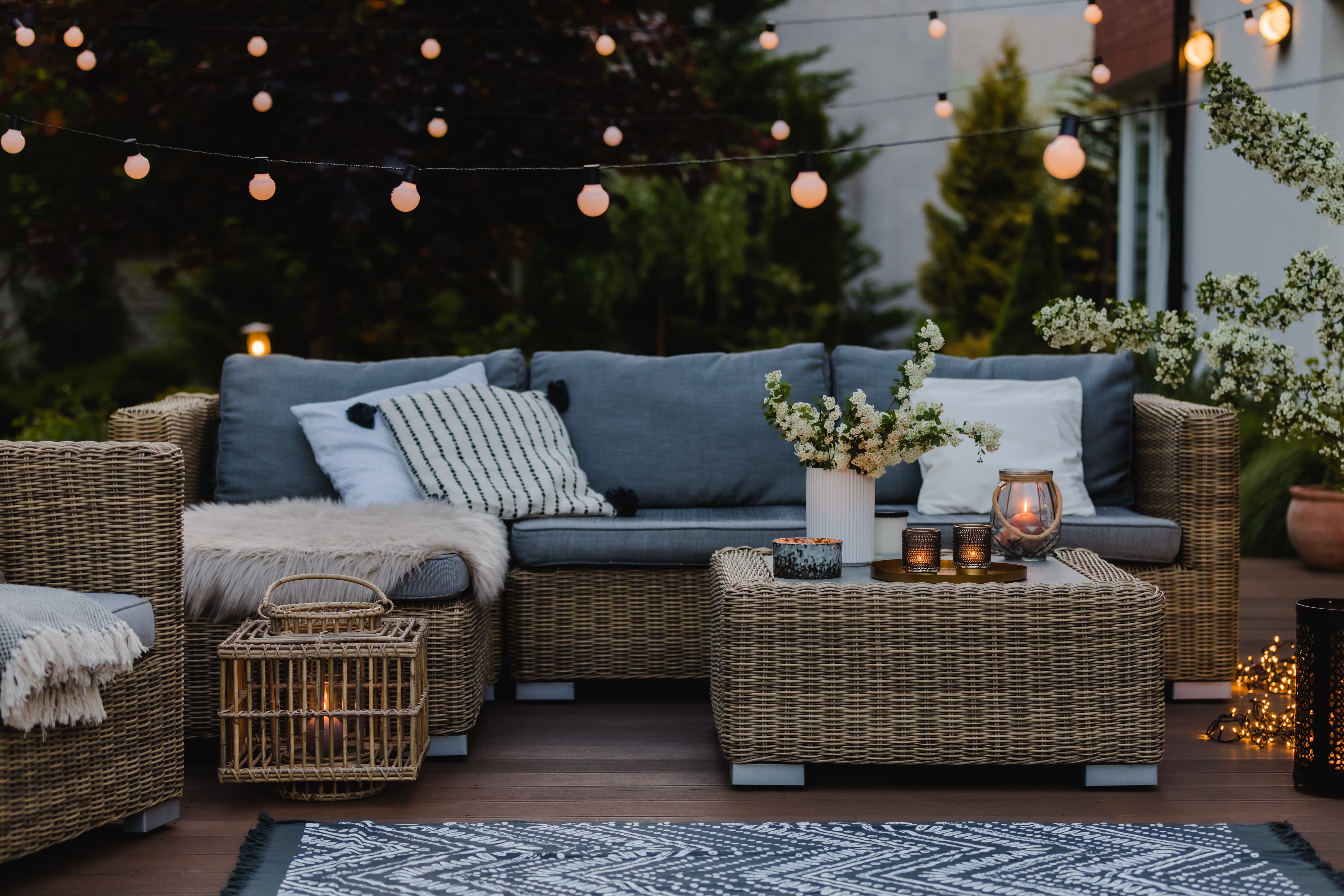 String lights around outdoor patio set