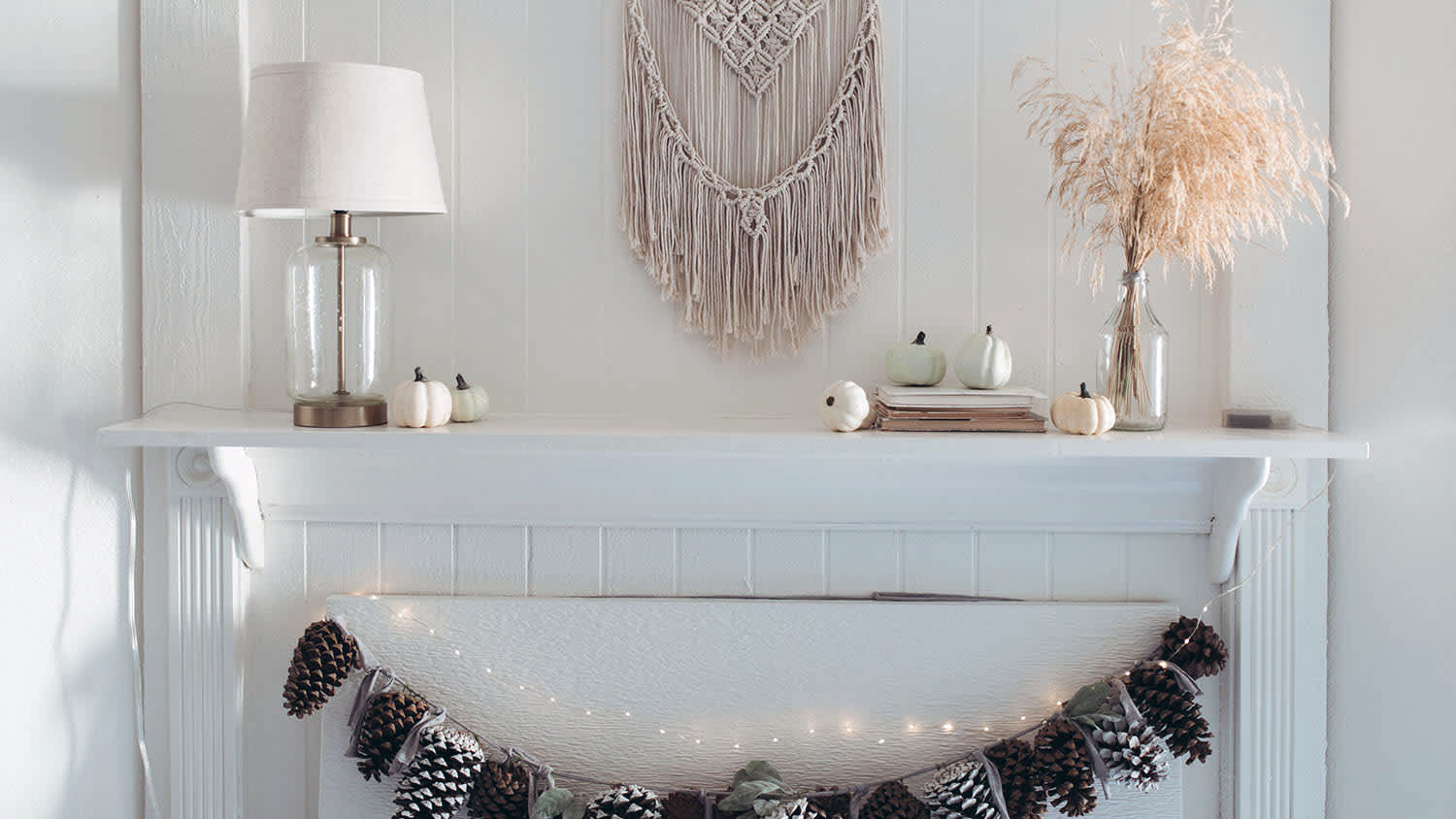 colonial style fireplace mantle