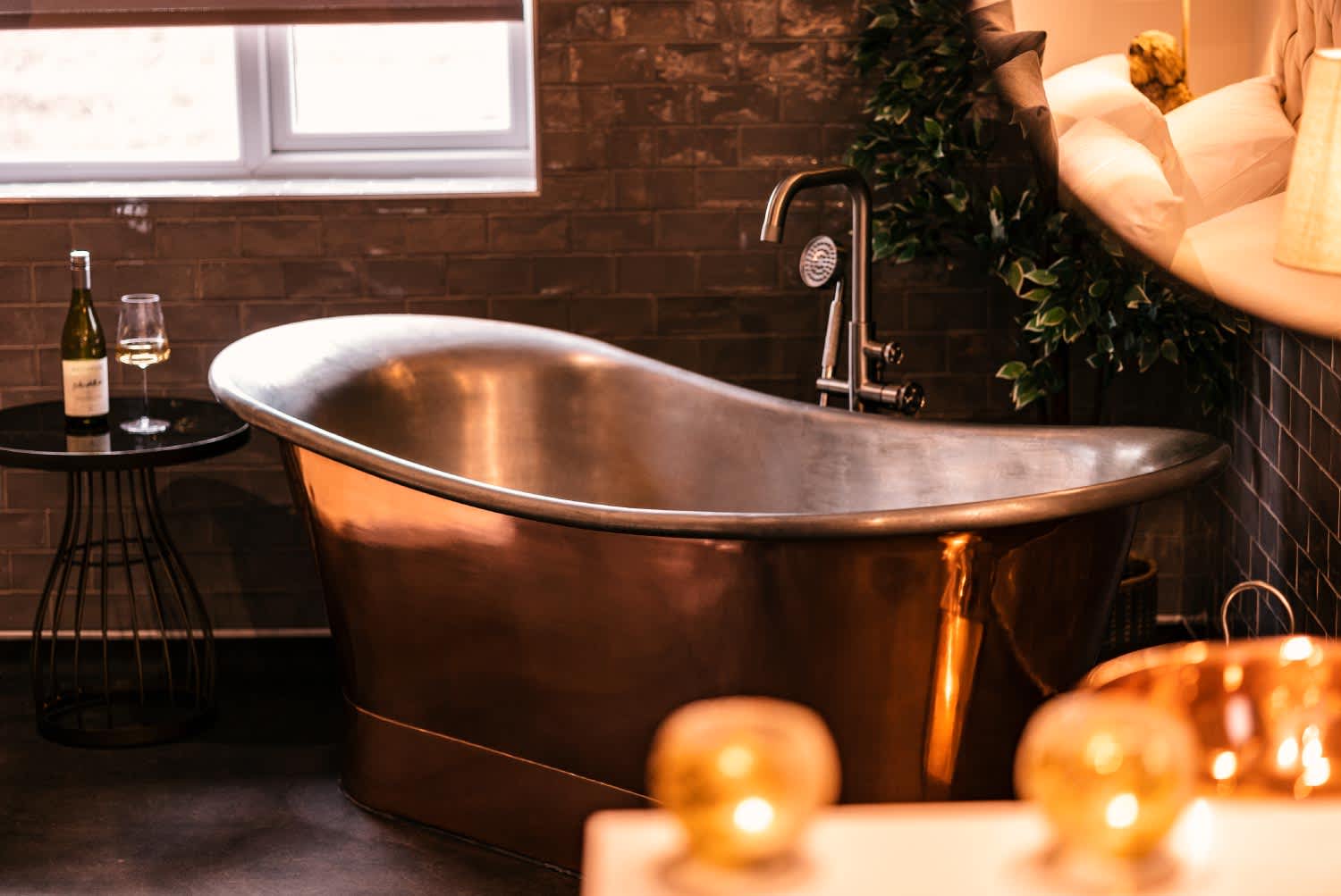 A silver luxury bathtub