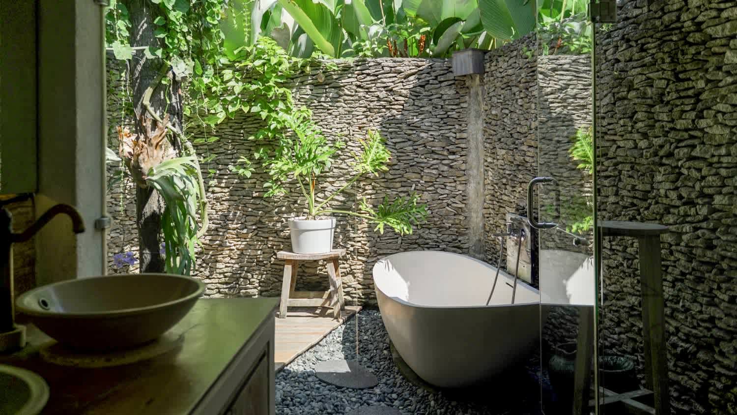 An outdoor bathtub