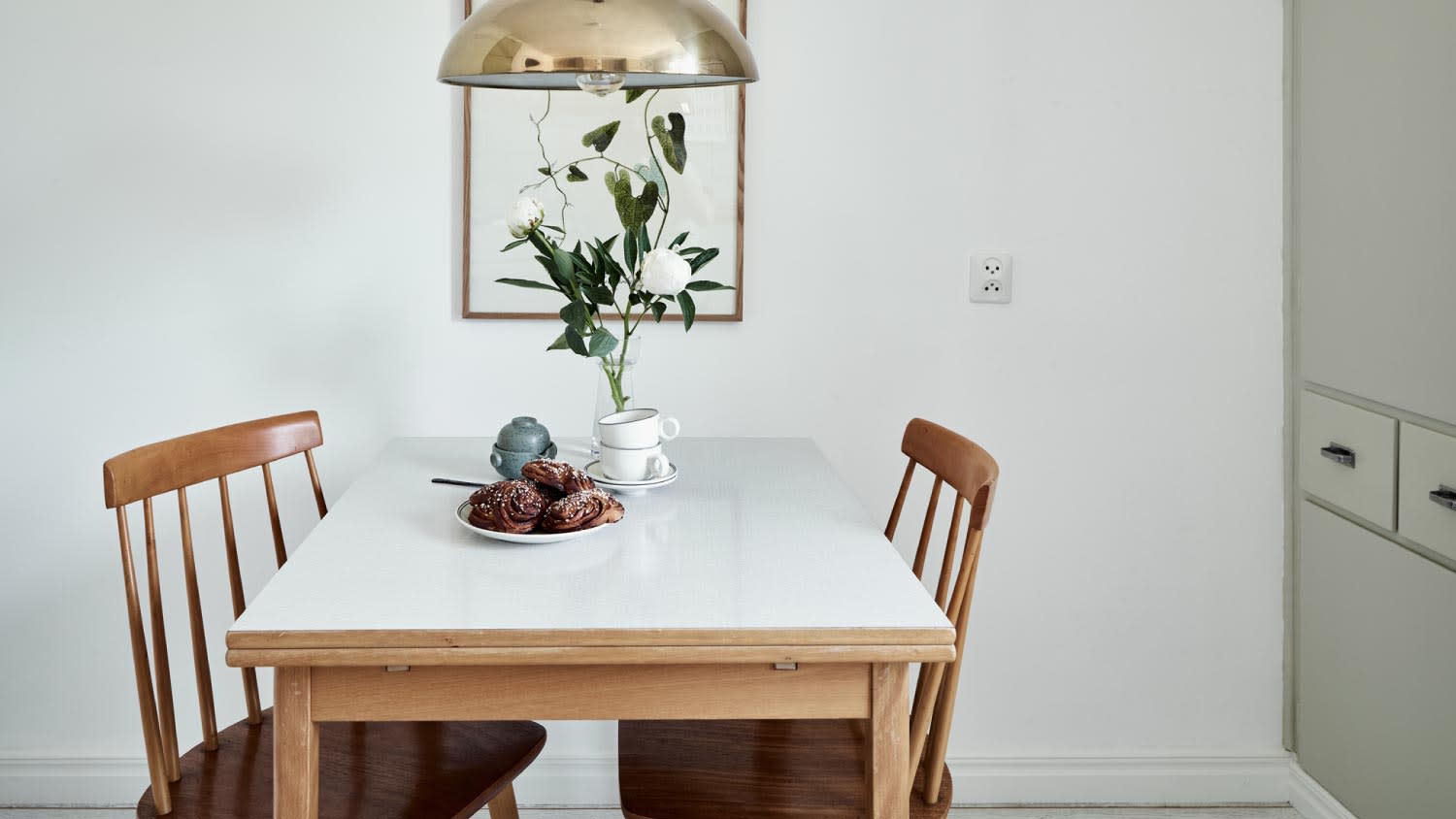 A beautiful dining table