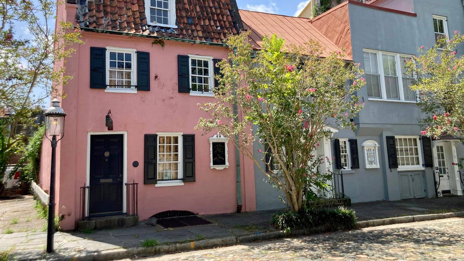 A historic pink house in Charleston, SC