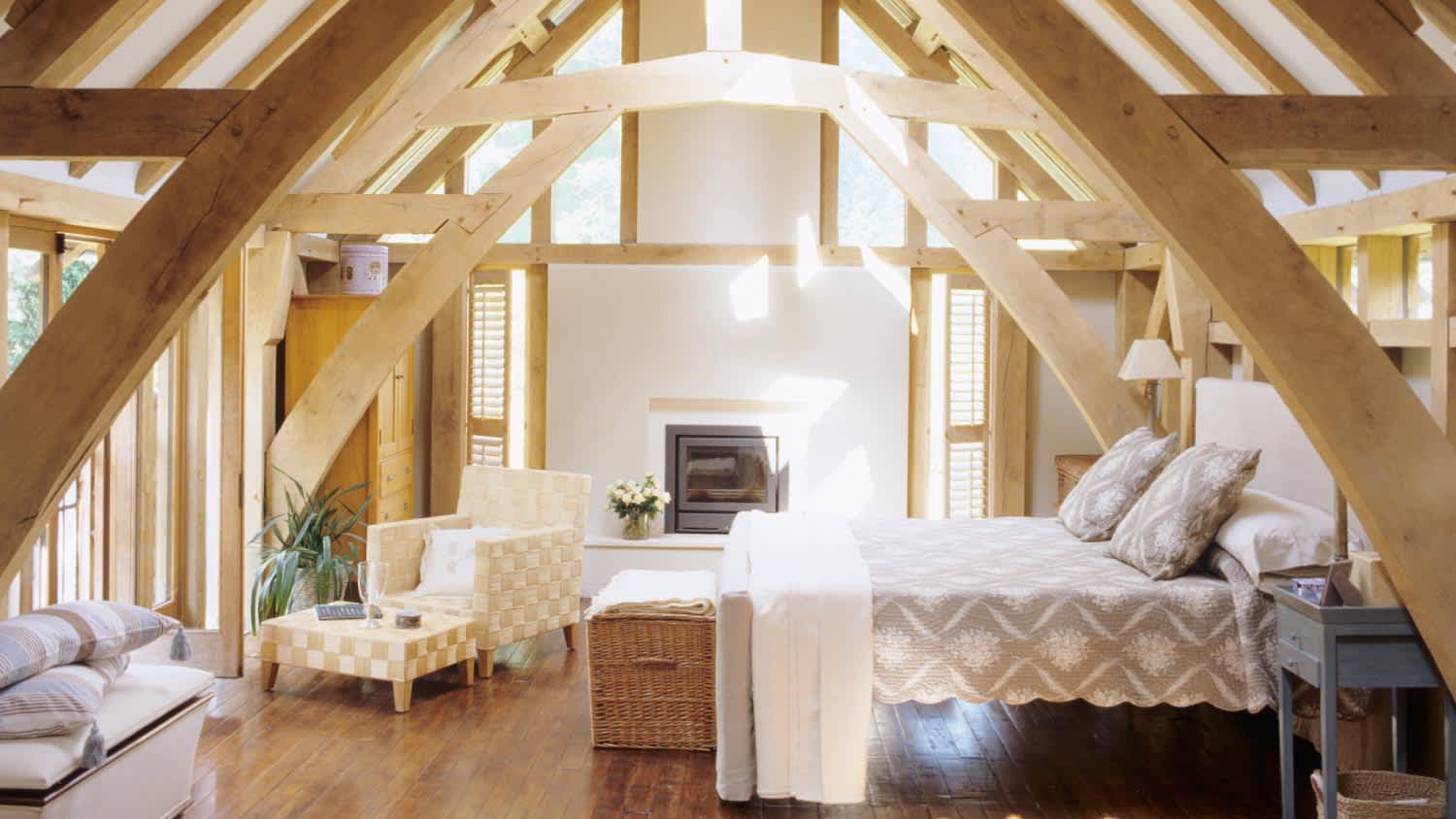 A nice attic bedroom