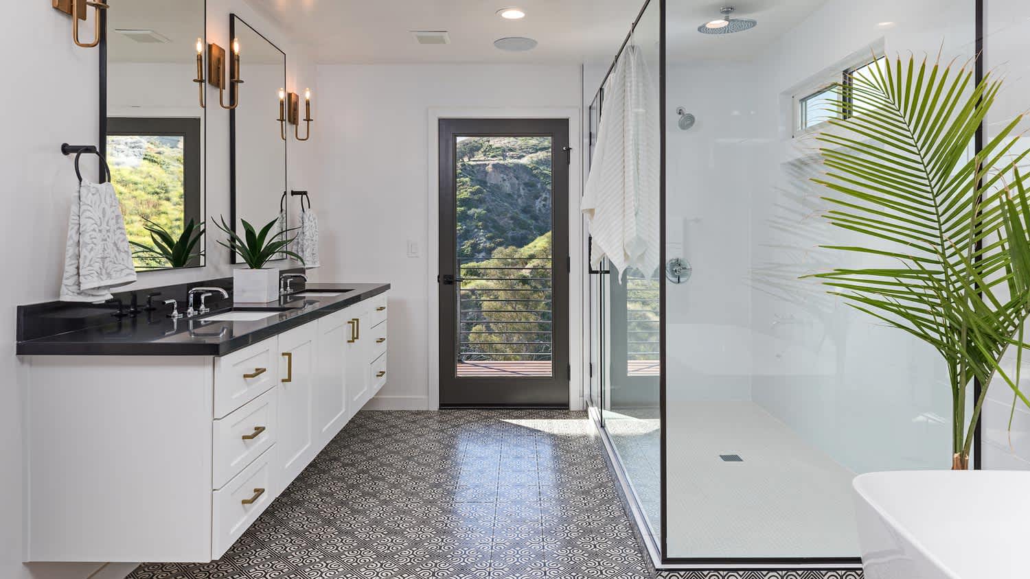 A spacious contemporary bathroom