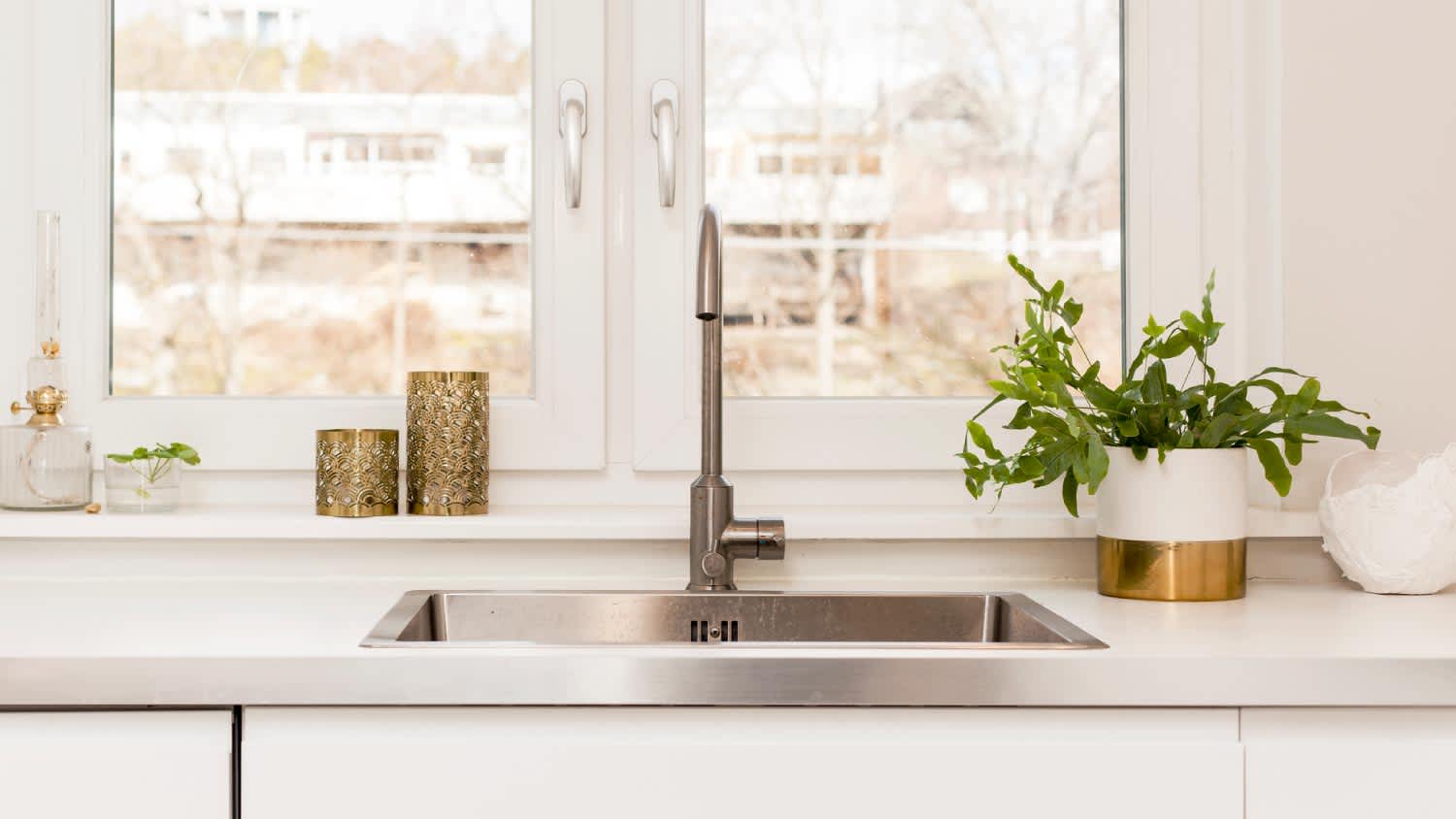 A beautiful kitchen sink