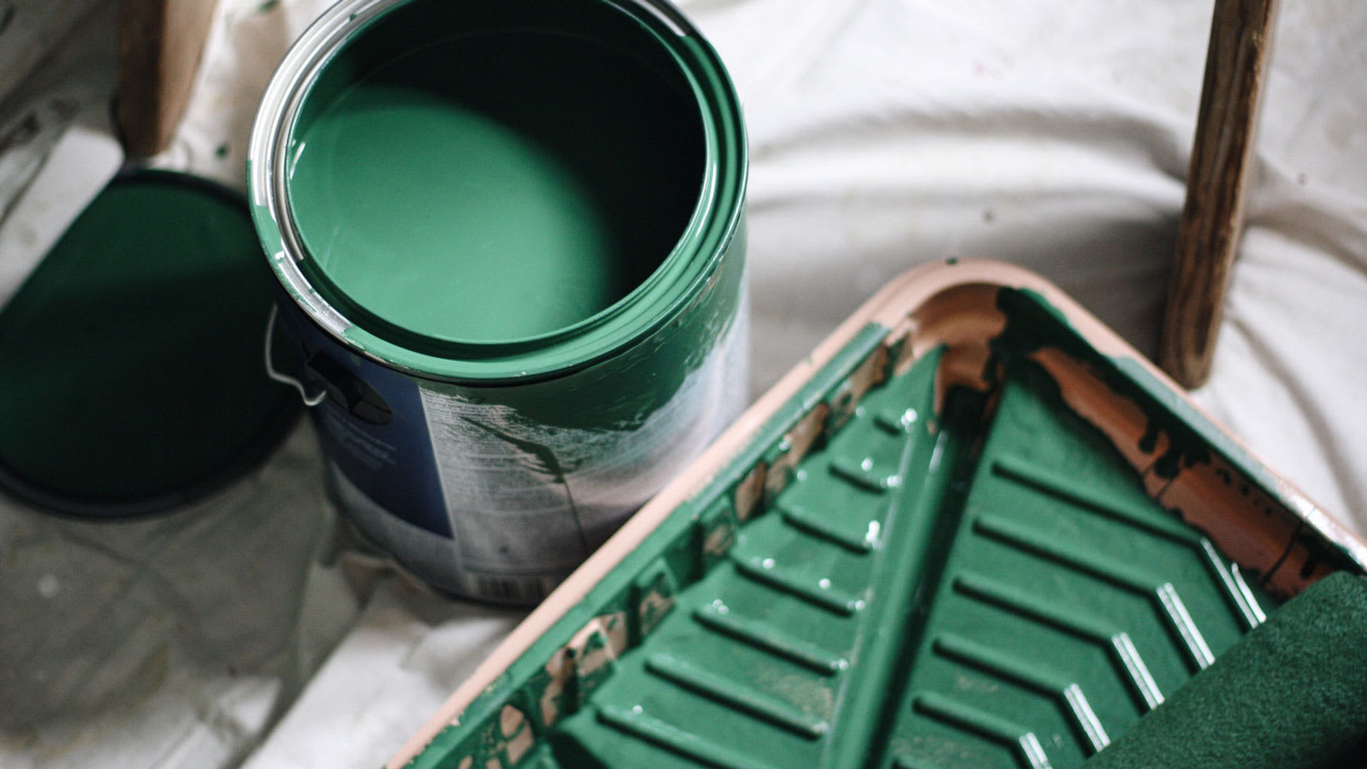 Can of green paint