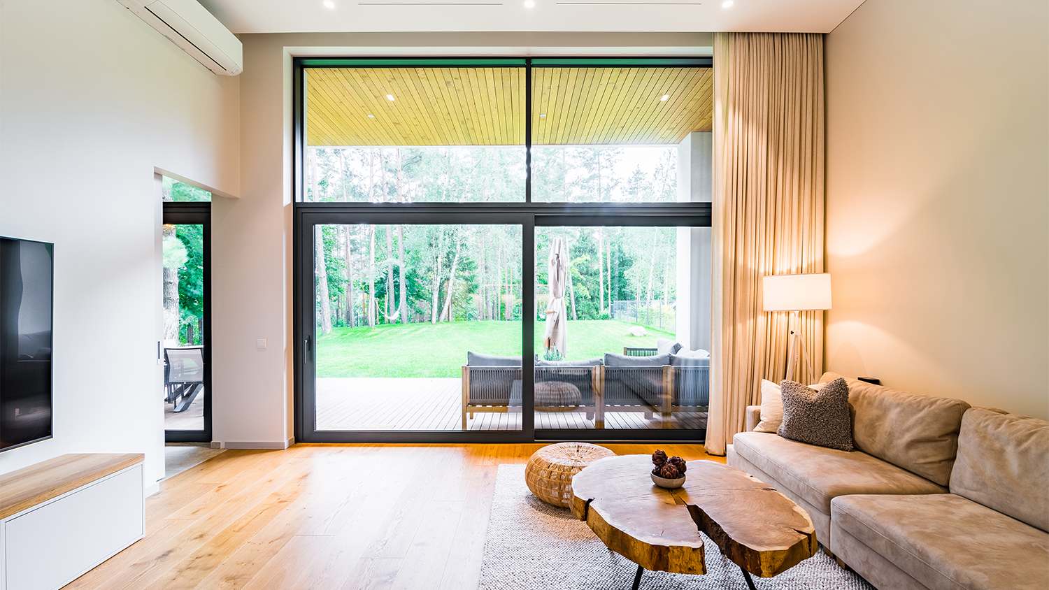 spacious living room with ac