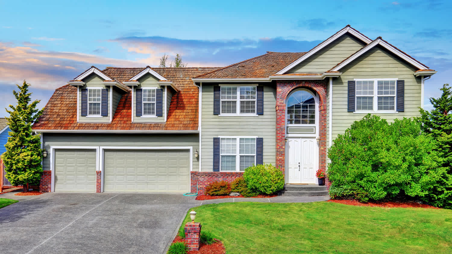 green home with curb appeal