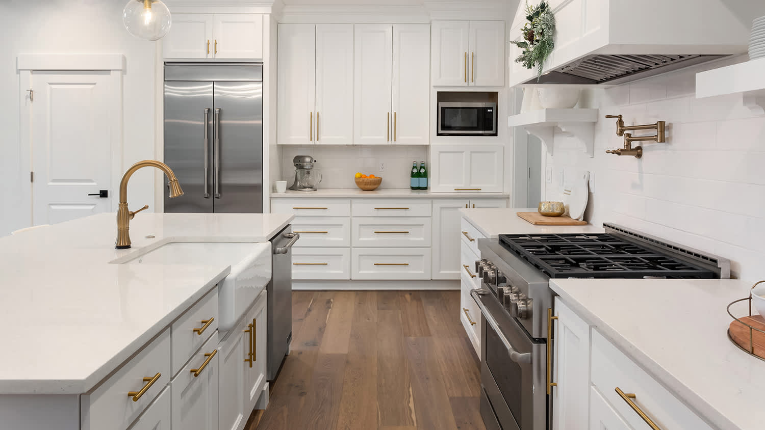 Large white kitchen