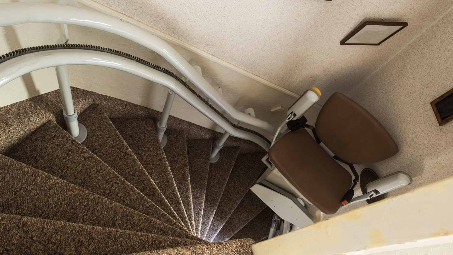 Mechanical chair lift