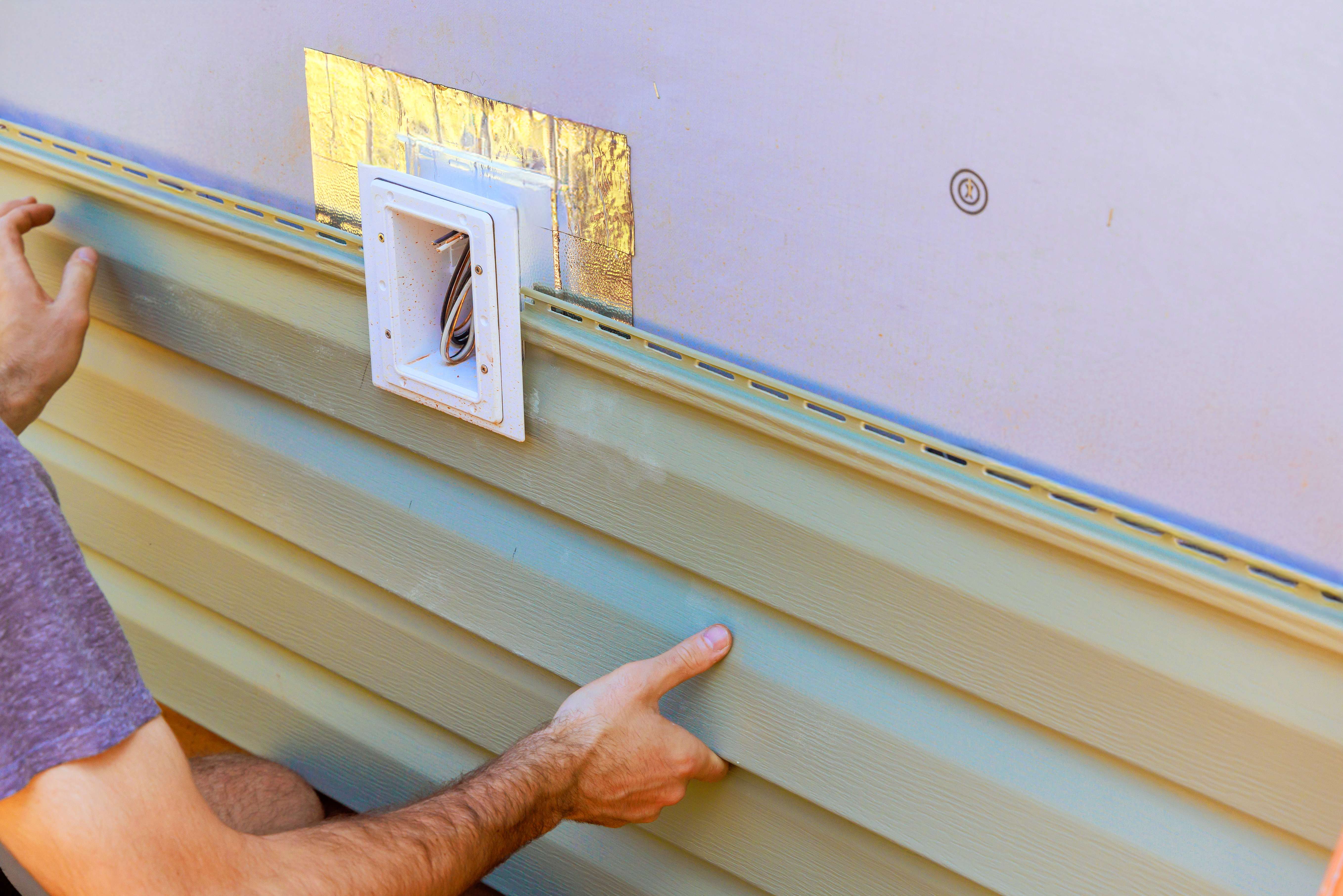 Vinyl plastic siding panels