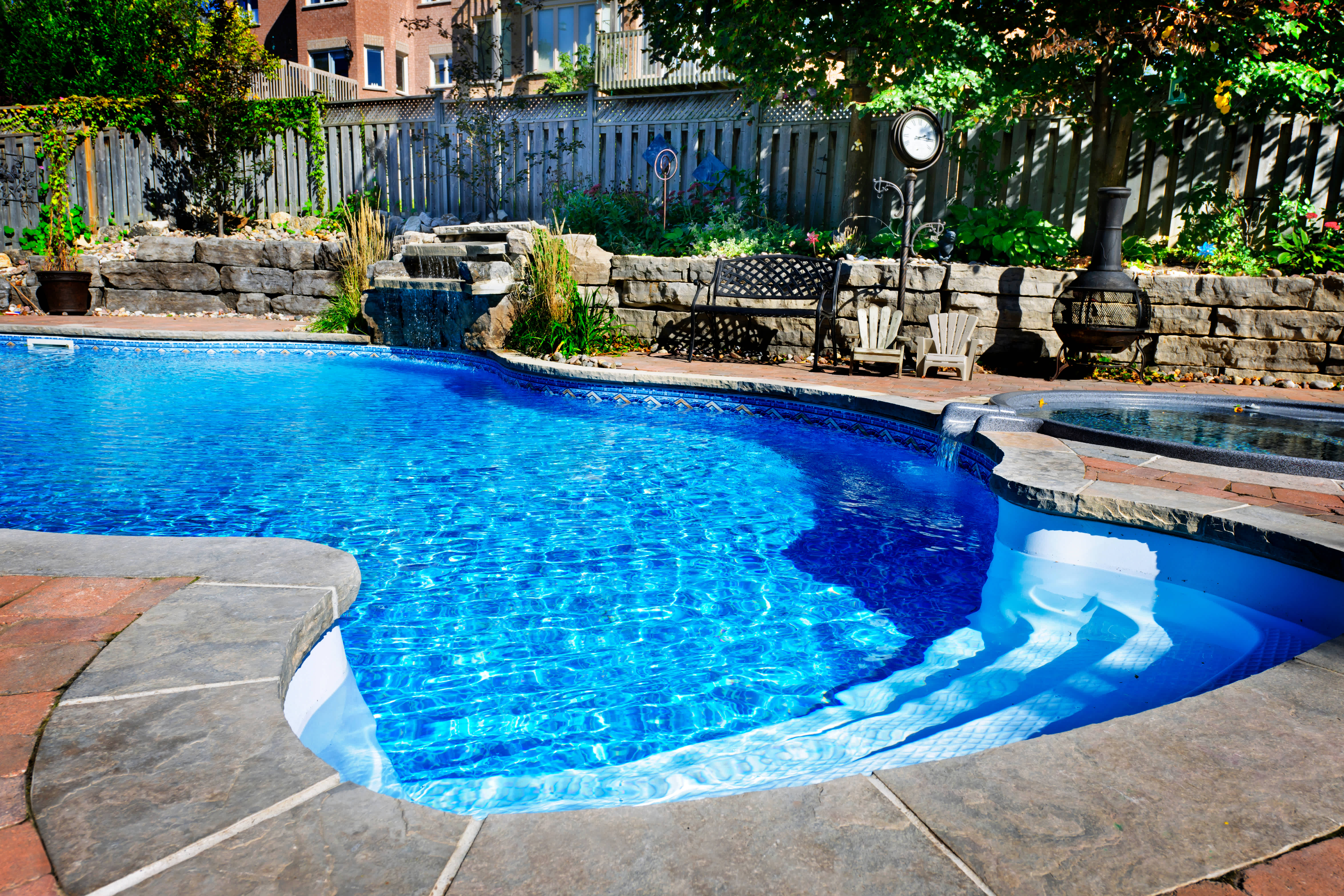 swimming pool in dallas home