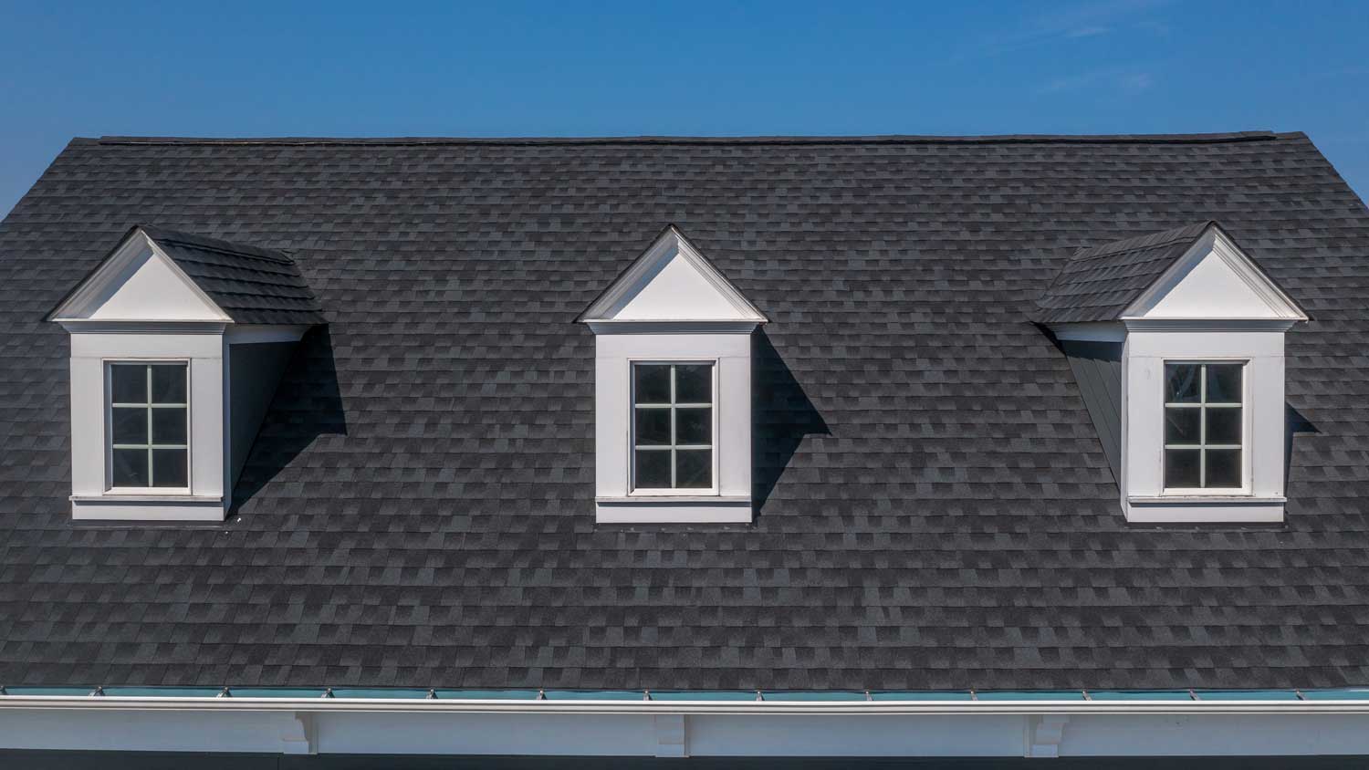 house with asphalt shingle