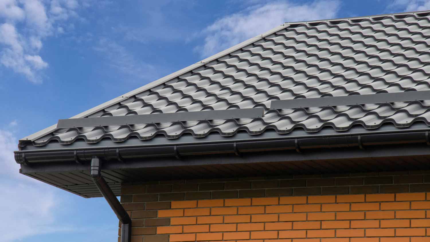 Metal roof tile