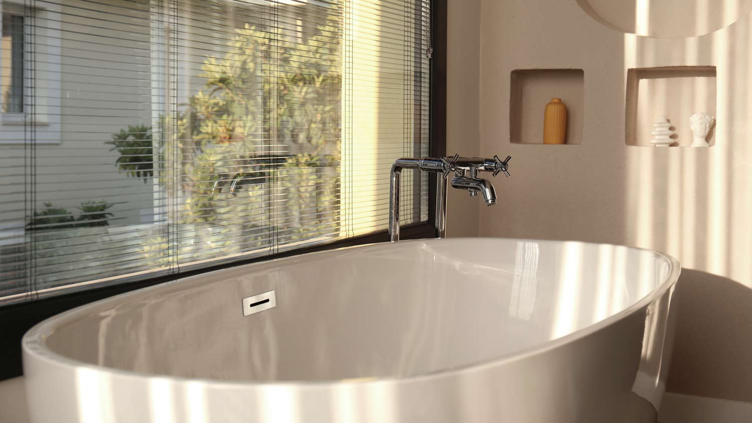 luxury freestanding tub