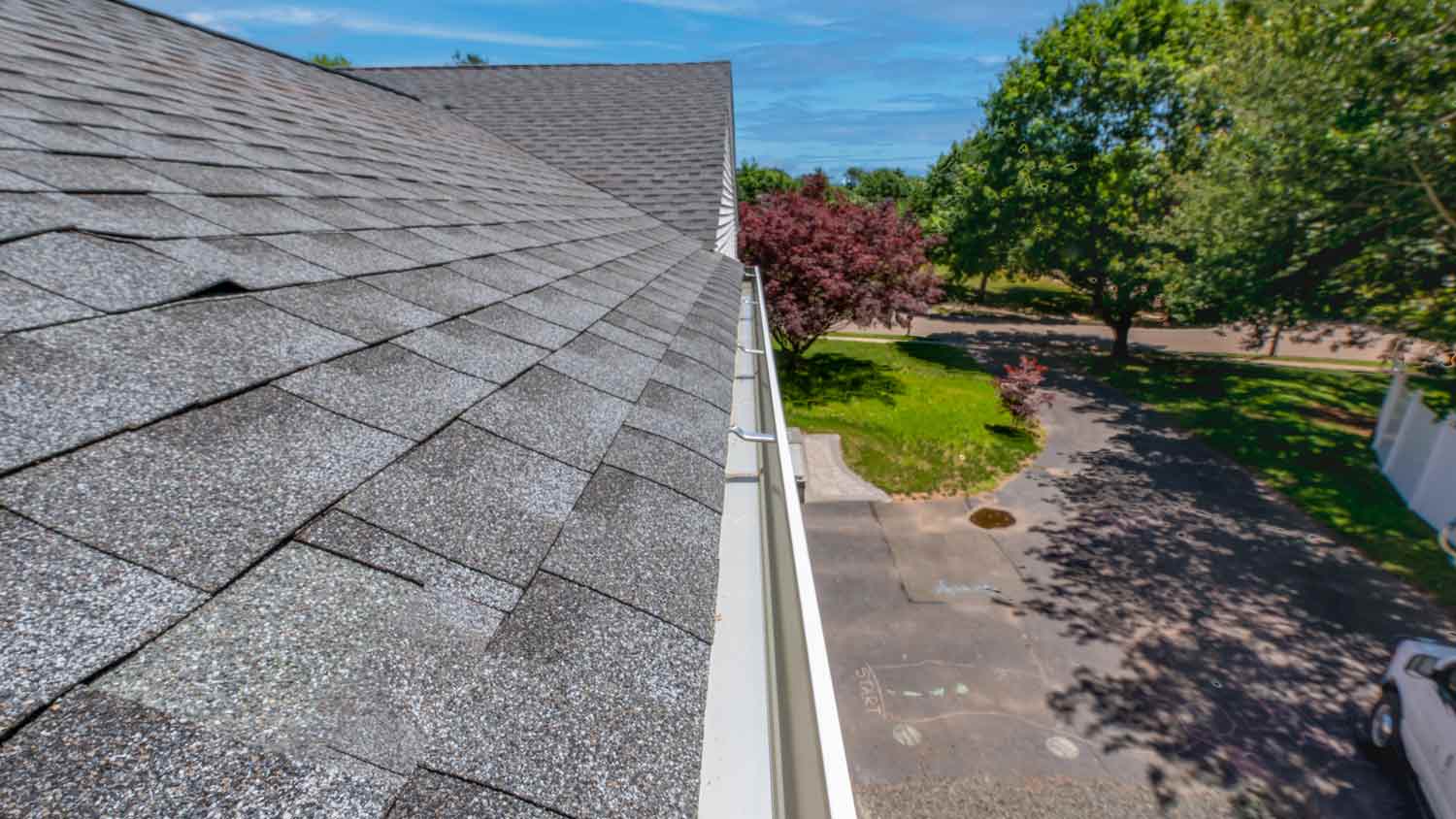 clean aluminum gutters