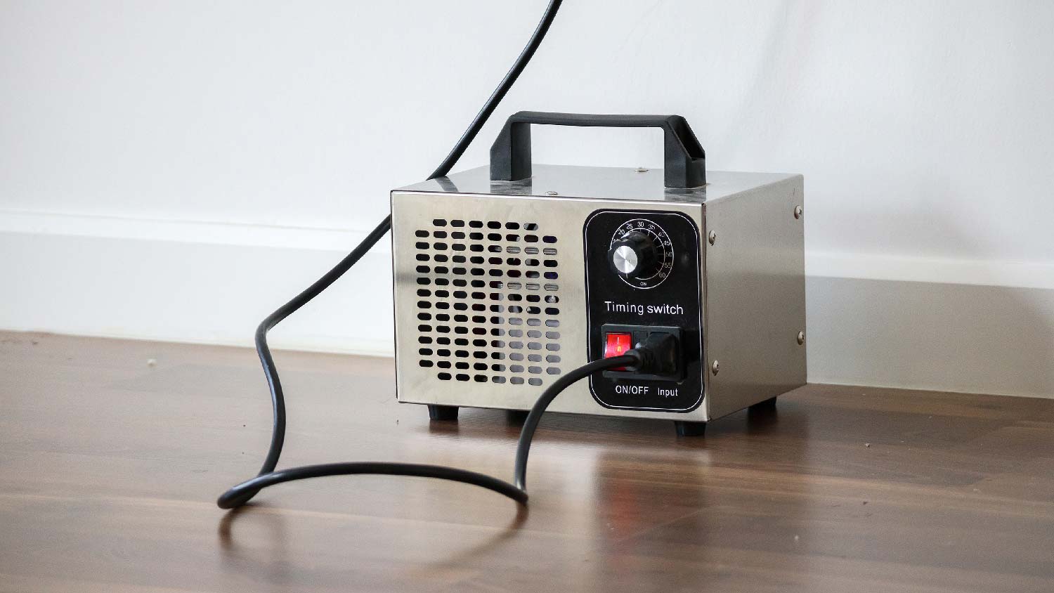 An ozone smoke removal machine