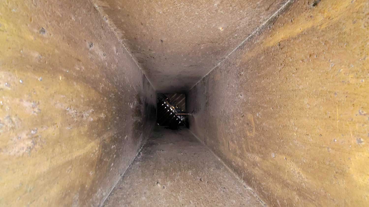 inside of a dirty air duct