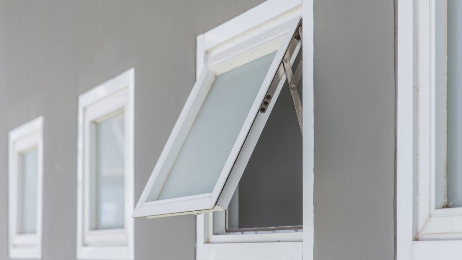 vinyl awning window