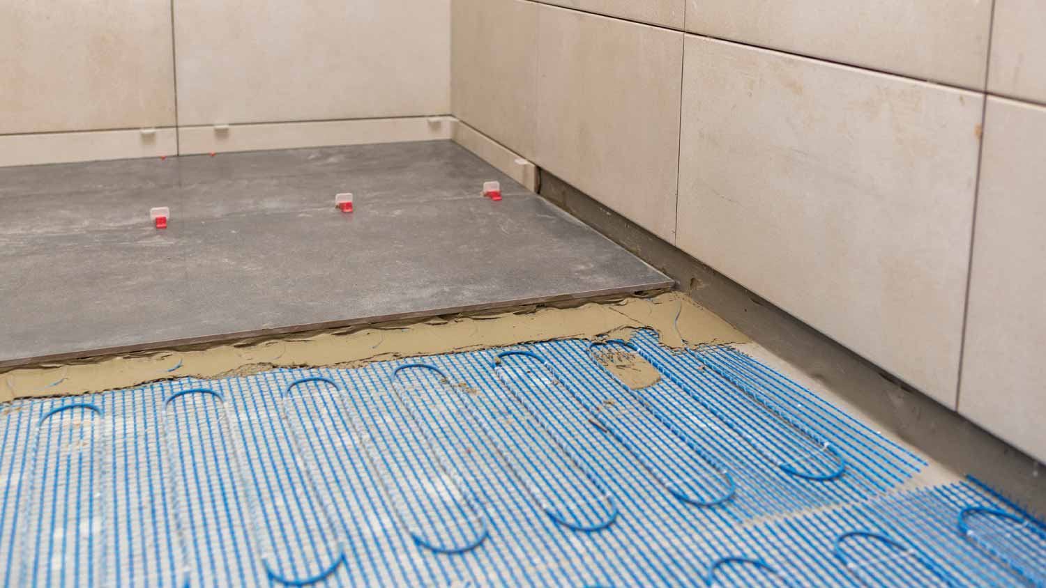 Installing a floor heating system