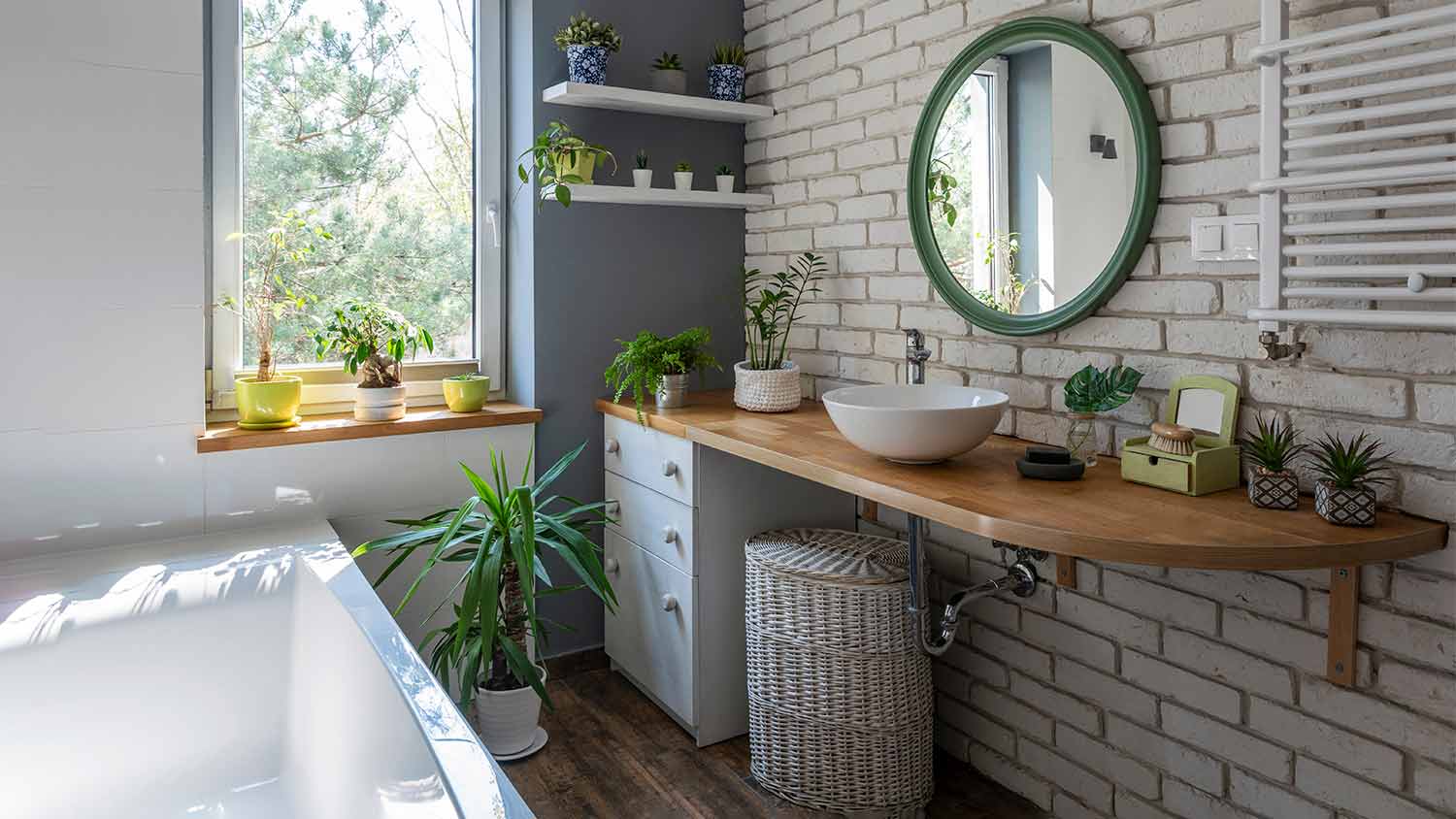 bathroom with plants