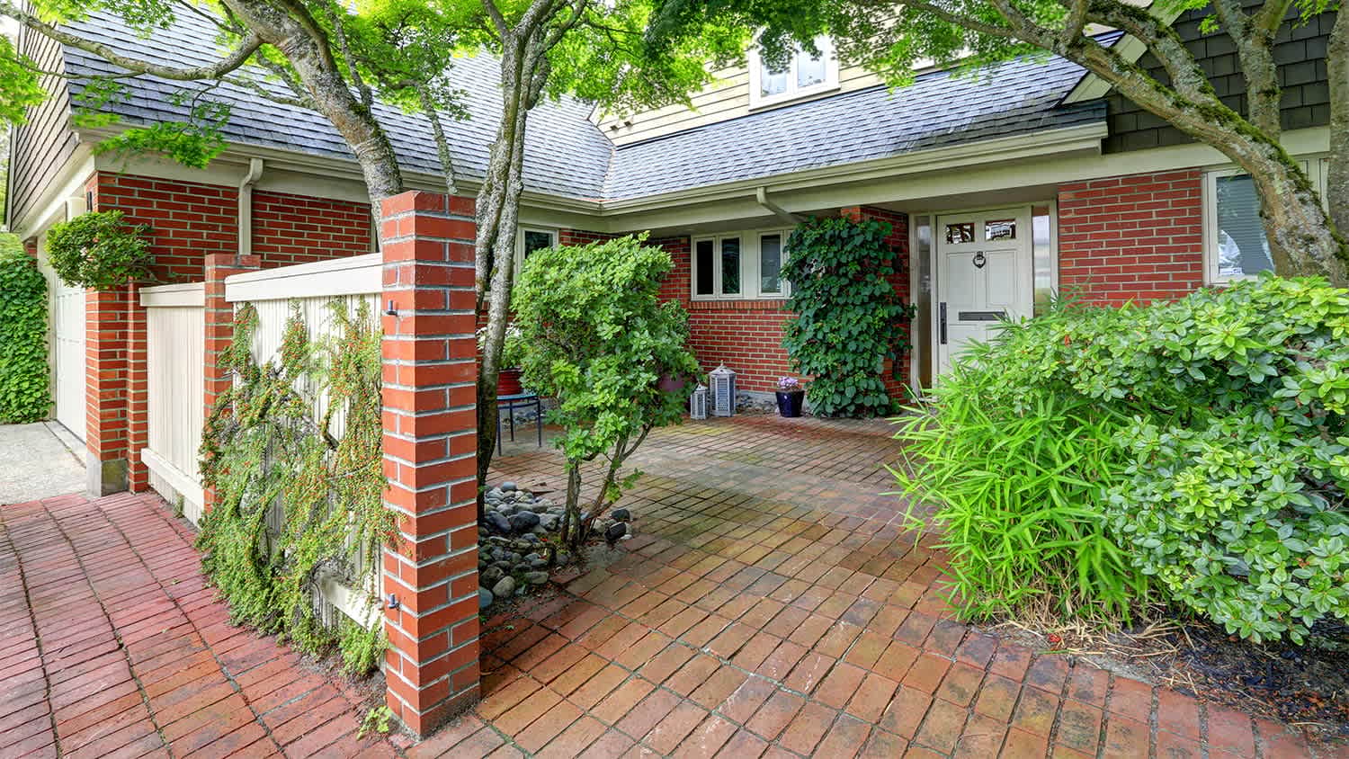 house with stack bond paver