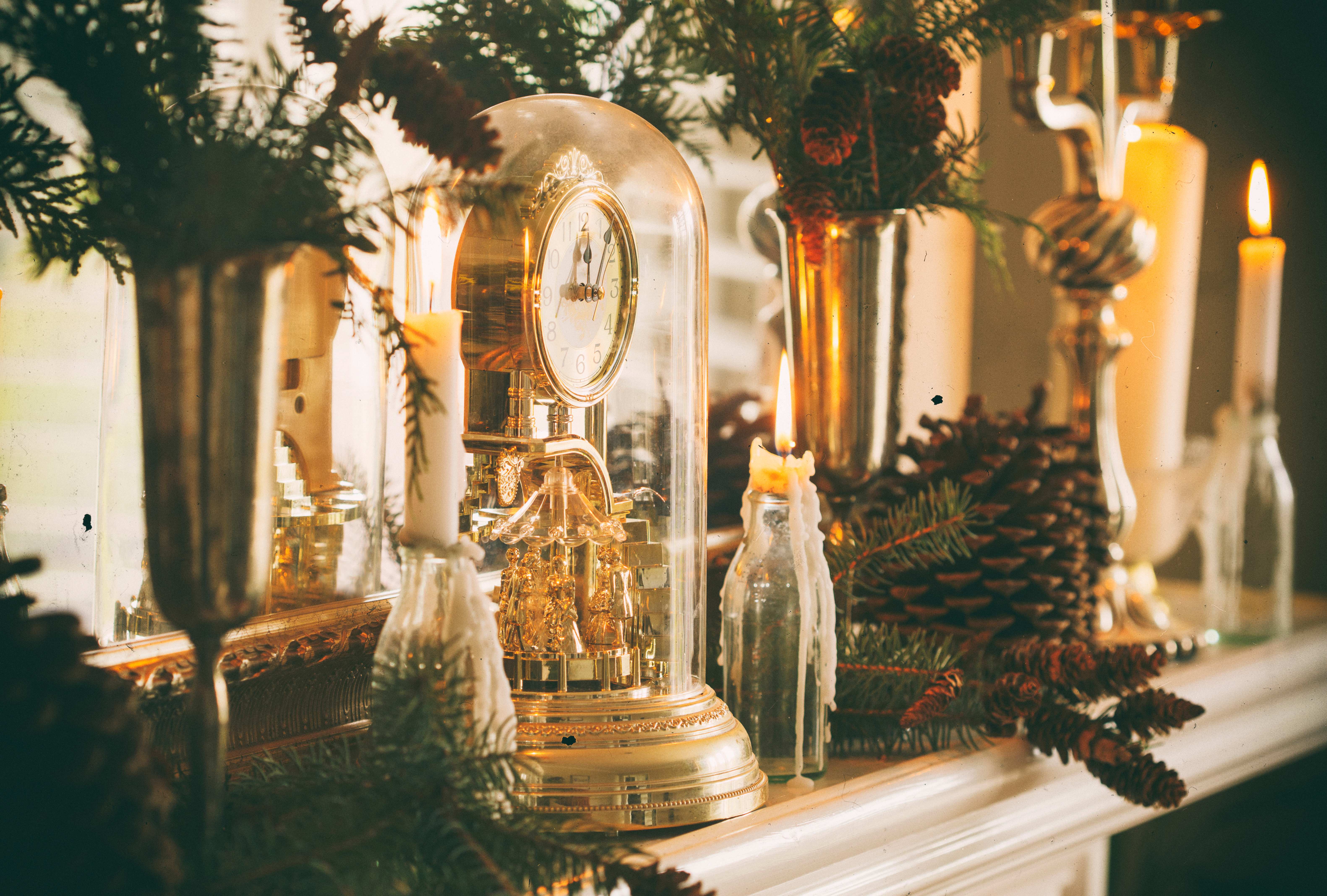 holiday-decor-display-piece