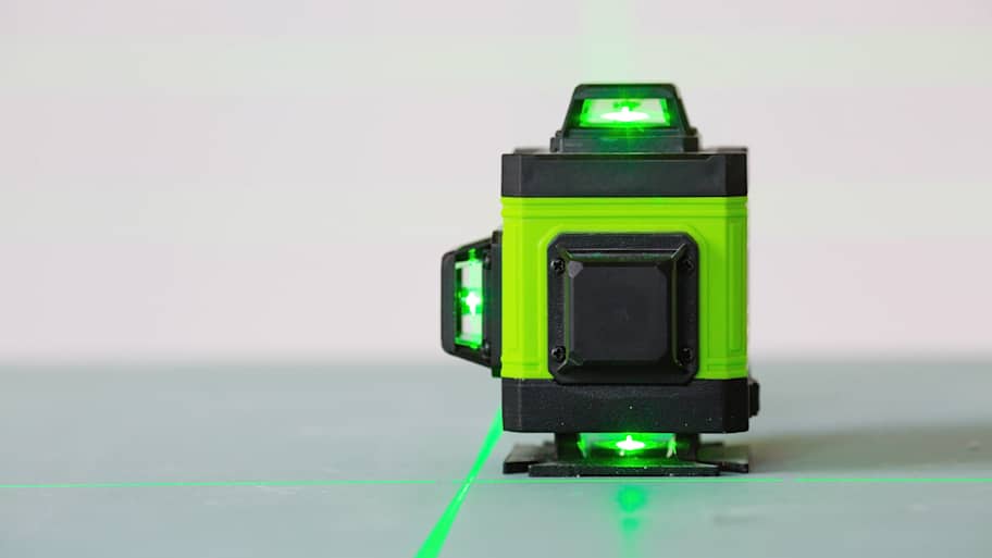 Laser construction level