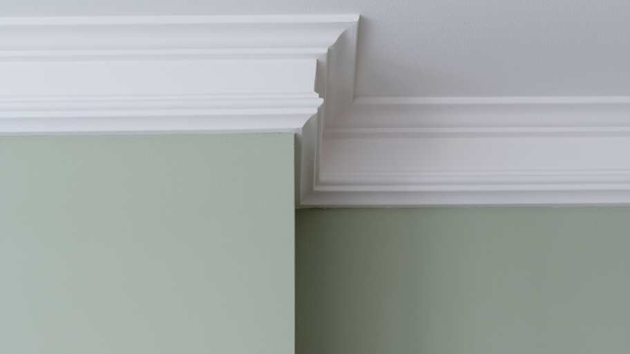 Wood crown molding on the ceiling 