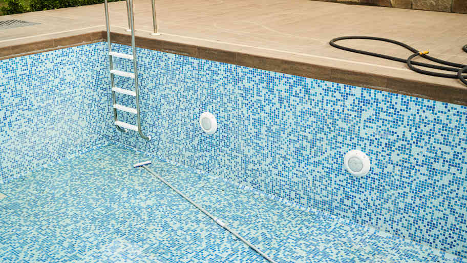 empty swimming pool
