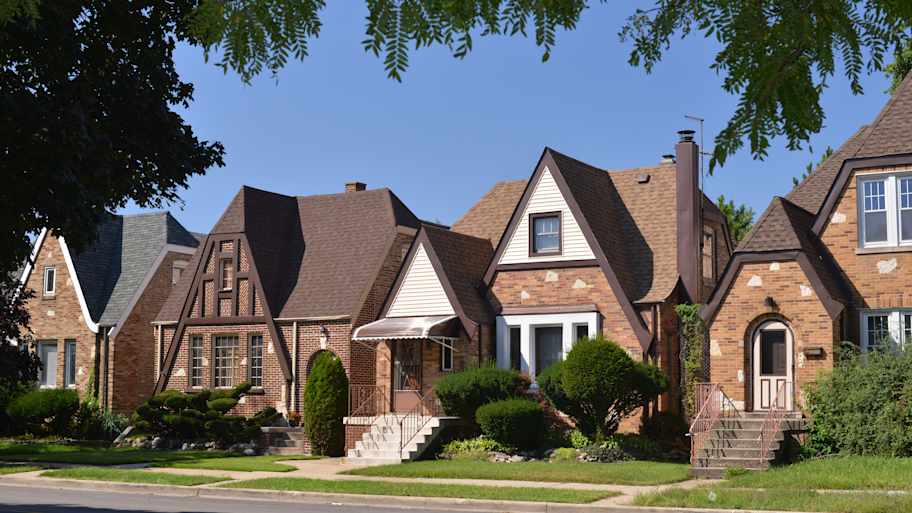 A neighborhood in the suburbs of Chicago 