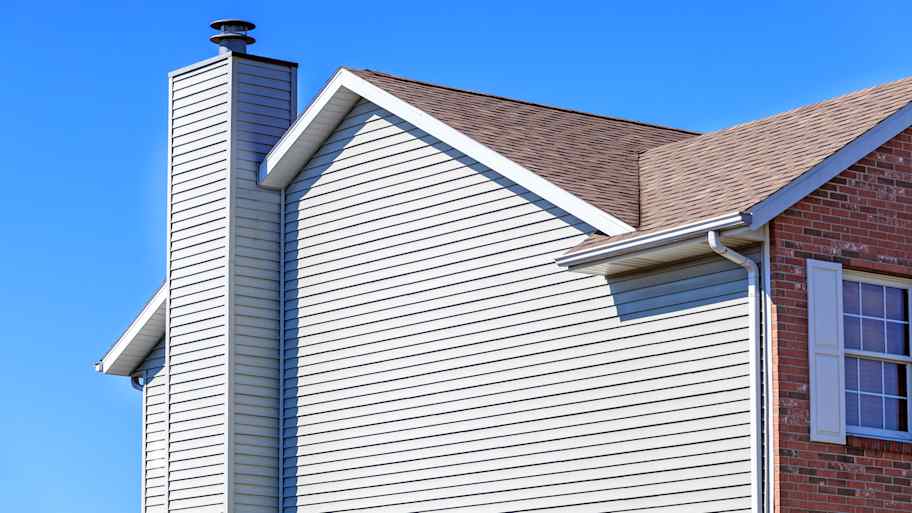 House showing vinyl siding 