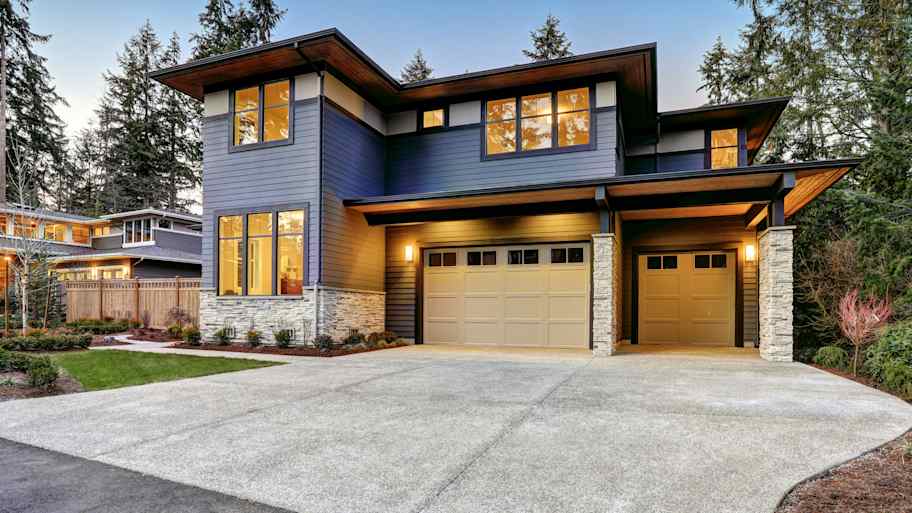 Luxurious new construction home in Bellevue