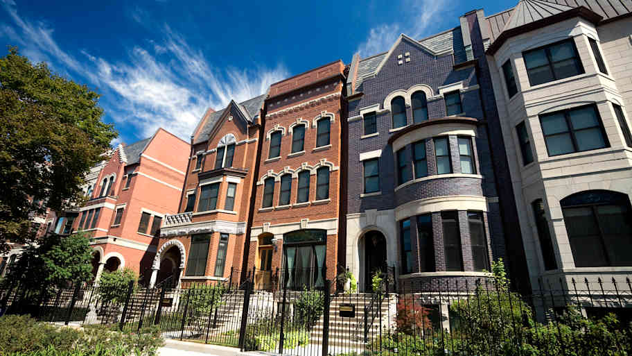Row of townhouses in Chicago