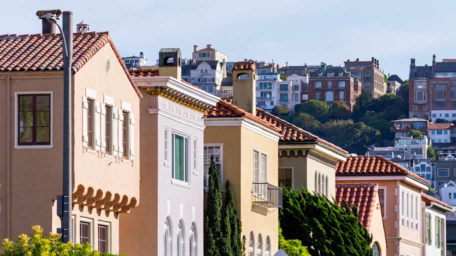 An array of houses in San Francisco, CA 