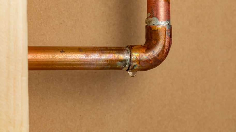 Copper plumbing pipe leaking
